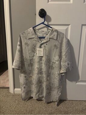 lululemon athletica Men's Short-Sleeve Floral Camp Shirt - Light Gray